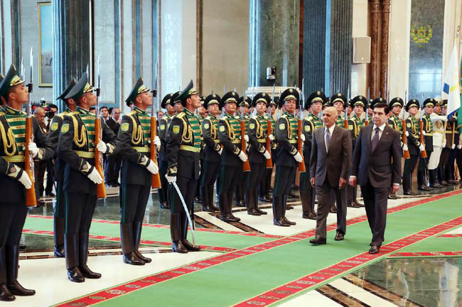 افغانستان وترکمنستان  هفت توافقنامه همکاری  امضاکردند